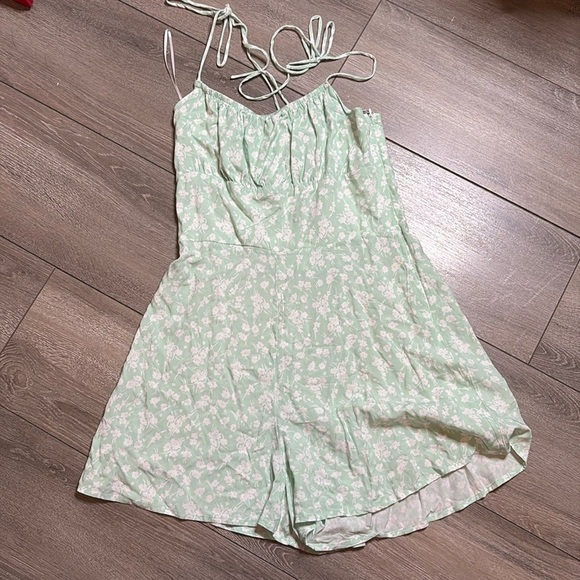 Streetwear Society Pants - MM21 Streetwear society green floral romper with tie back and straps
